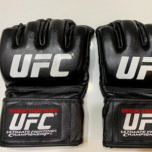 New in pkg UFC Official Fight Gloves, Size L